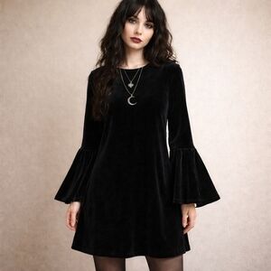 Vintage Black Velvet Bell Sleeve Dress Medium Tapemeasure Goth Witchy Vampy Dark
